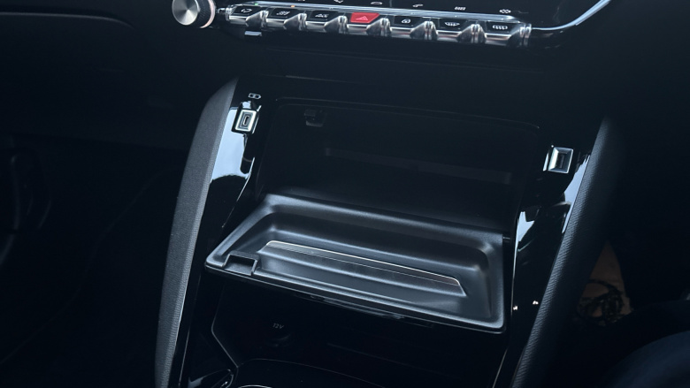 Peugeot 208 1.2 PureTech 100 GT 5dr EAT8 Petrol Hatchback